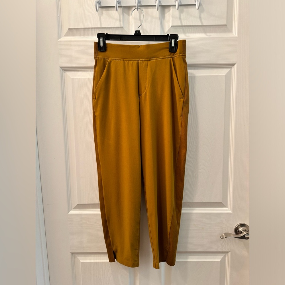 Athleta Mustard Yellow Cropped Jogger Pants